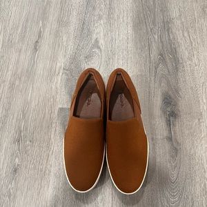 Vince Women's Loafers Size 6 1/2.  New with tag.